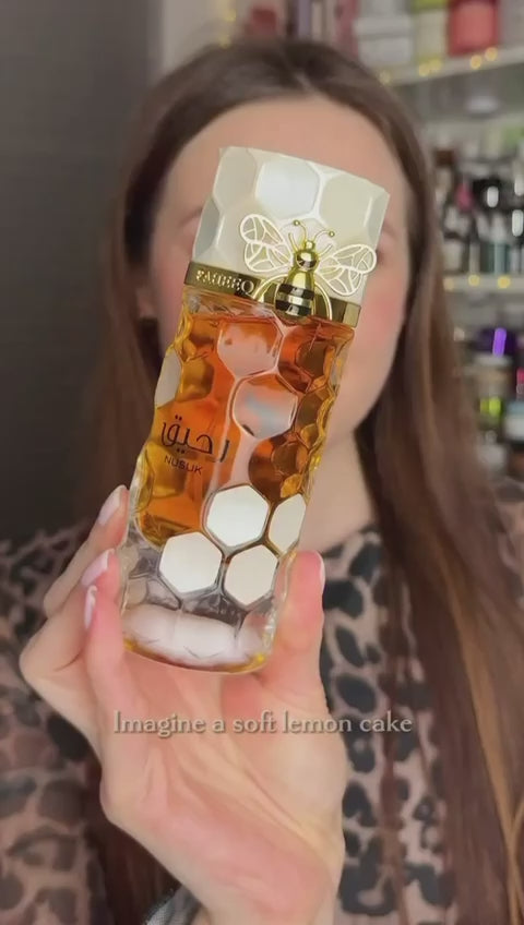 Load video: Nusuk Raheeq Eau De Parfum for Men &amp; Women – Long Lasting Arabian Luxury Scent – 100ml